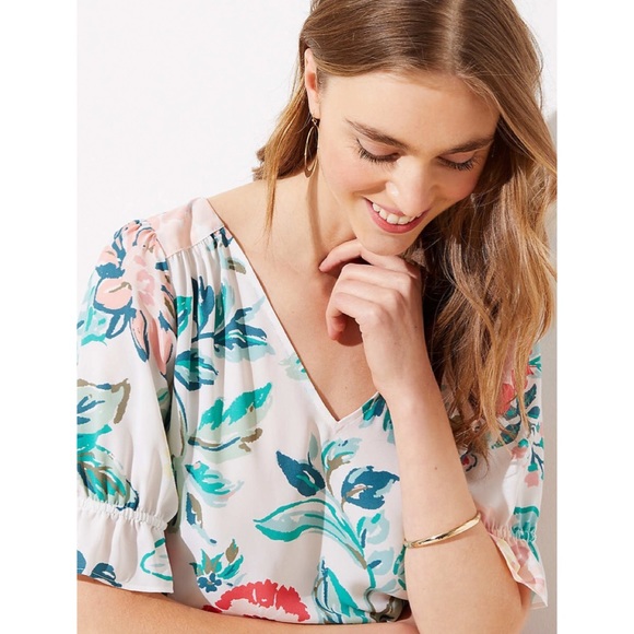 LOFT Tops - Loft Floral Flutter Sleeve Top